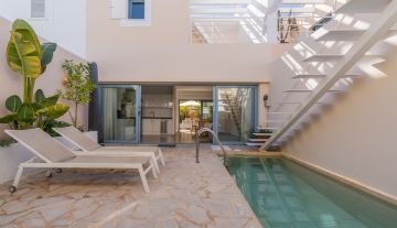 Resa Estates Ibiza sale ted koop Cala Tarida patio townhouse patio.JPG